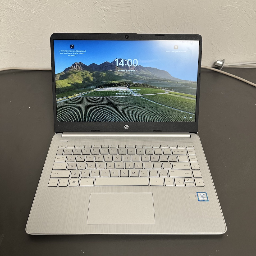 HP Laptop 14" pollici Ricondizionato (i5 -4-core, 8GB, 512GB SSD) - Windows 11 Home - BUONO - immagine 3